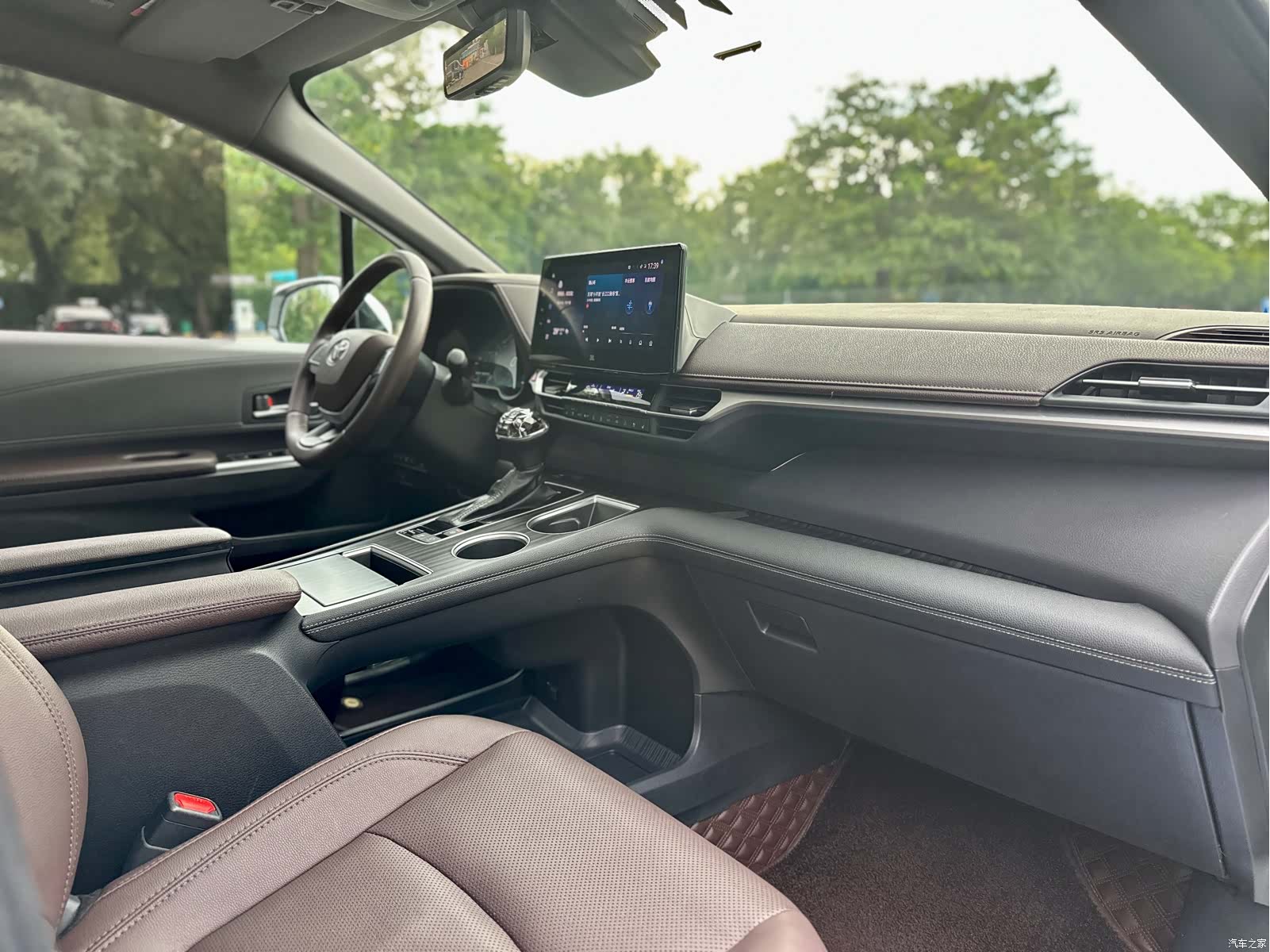 Toyota Sienna, 2023 30