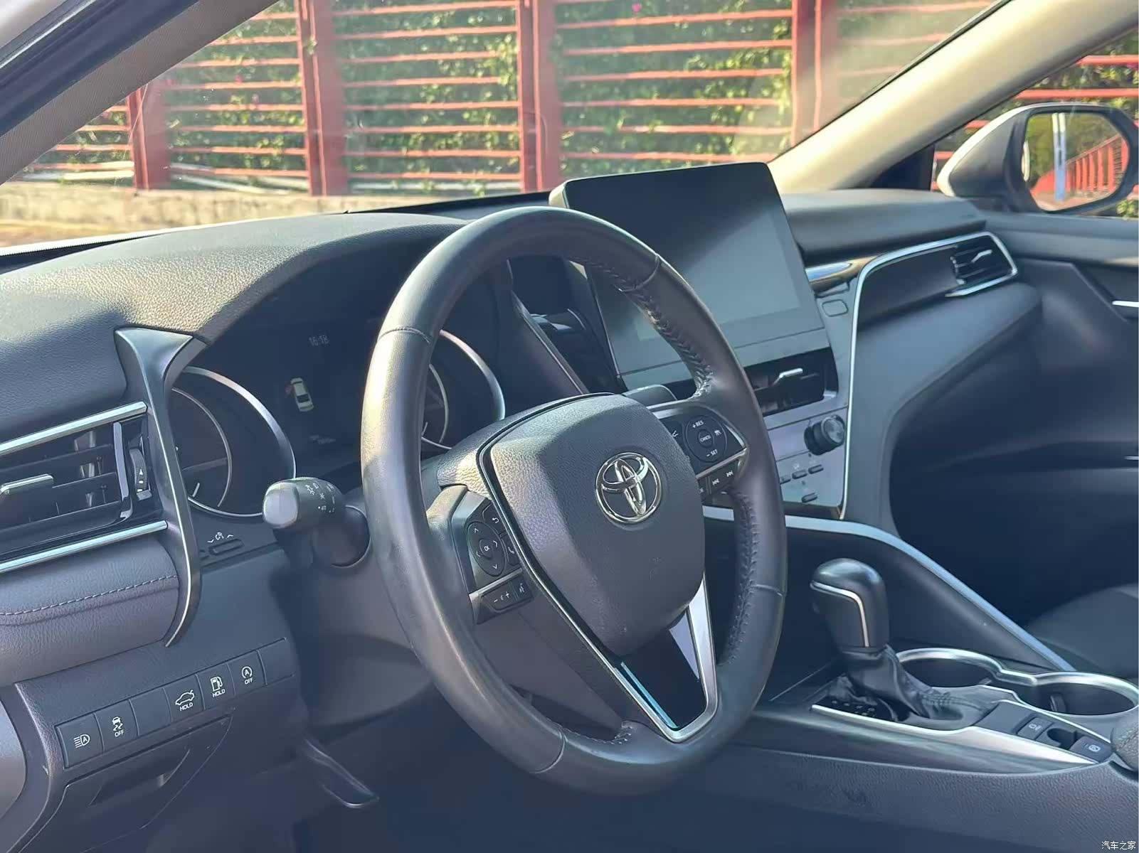 Toyota Camry, 2022 8