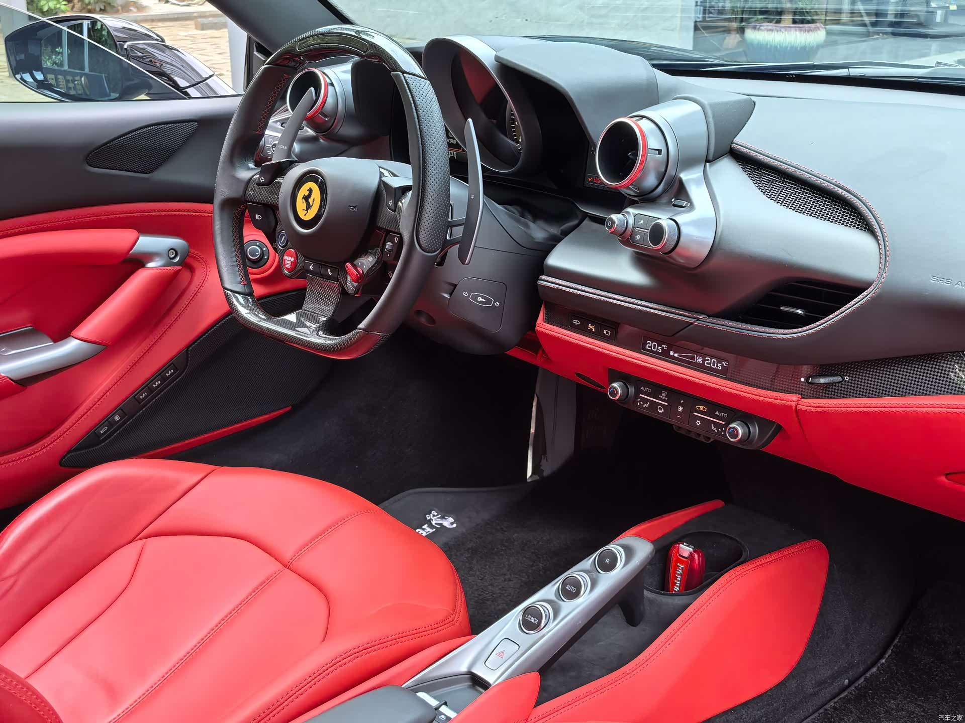 Ferrari F8, 2022 14