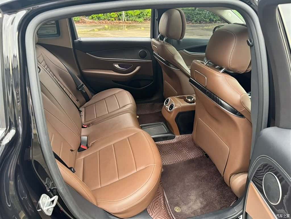 Mercedes-Benz E-Class, 2018 4