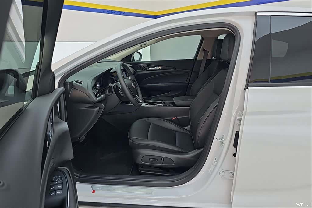 Buick Regal, 2025 9
