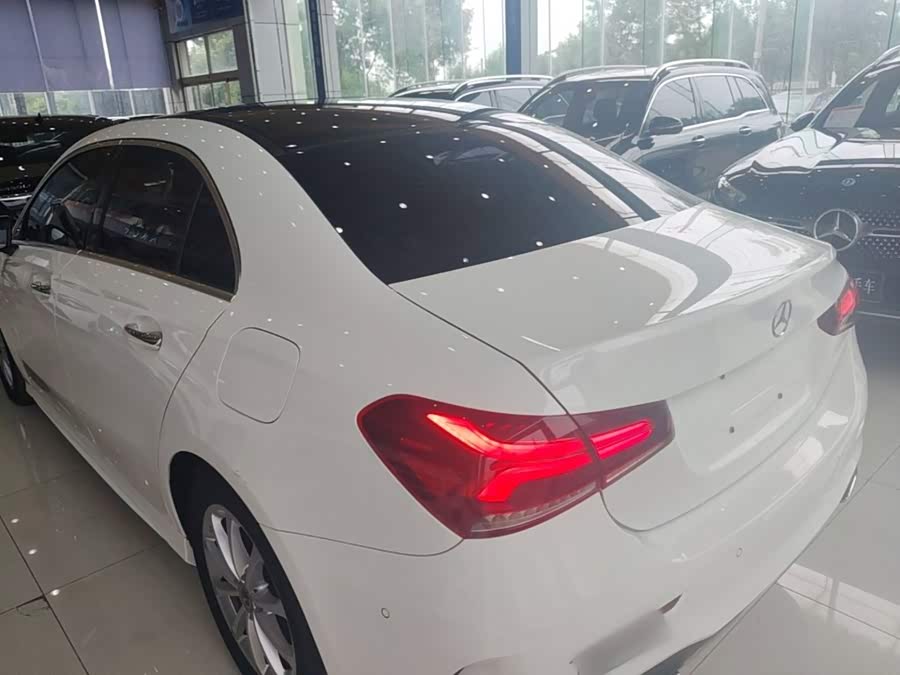 Mercedes-Benz A-Class 2020, фото 23