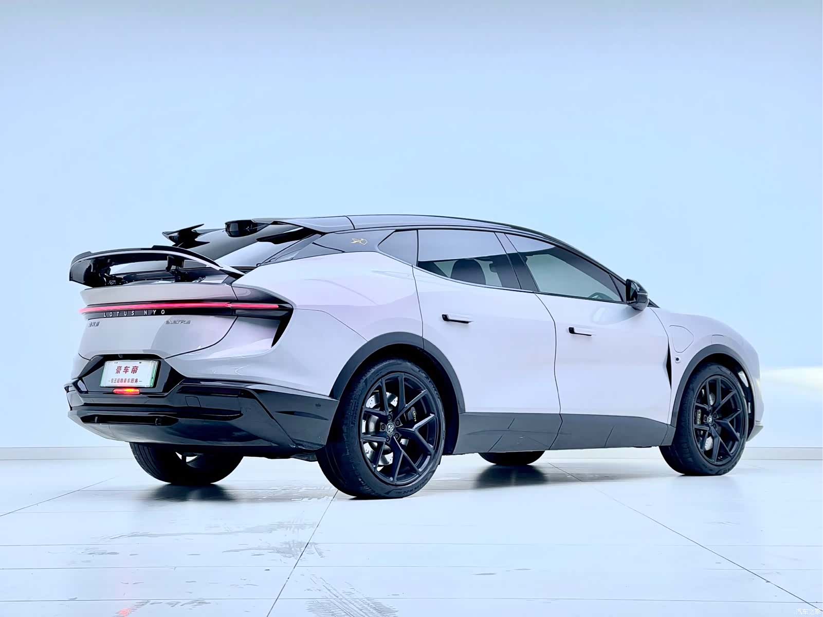 Lotus ELETRE, 2023 13