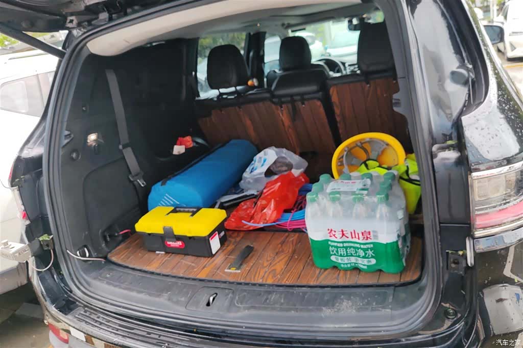 Jeep Grand Commander, 2019 4