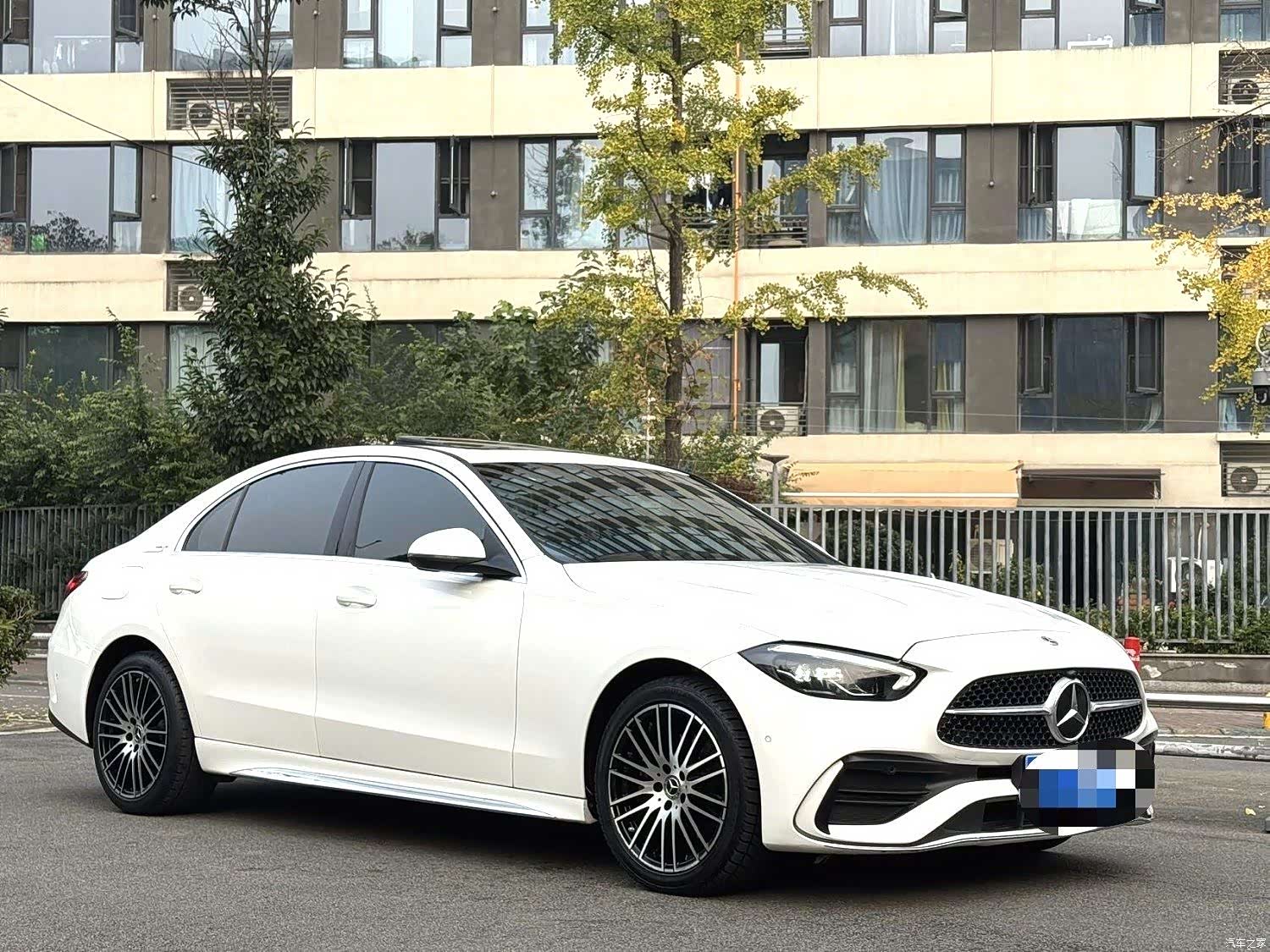 Mercedes-Benz C-Class, 2023 3