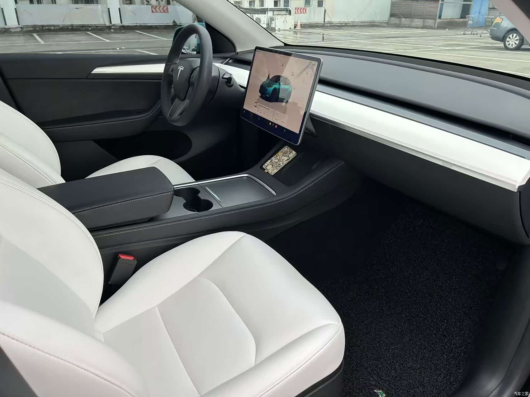 Tesla Model Y, 2022 18