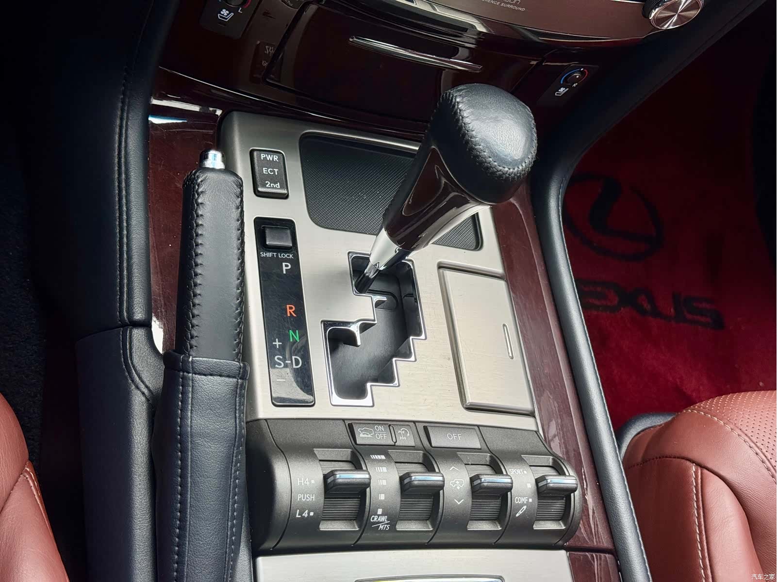 Lexus LX, 2016 17
