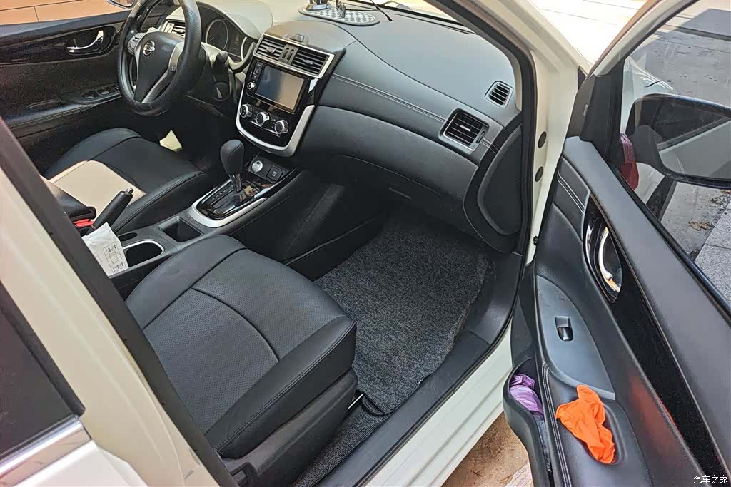 Nissan Tiida, 2016 8