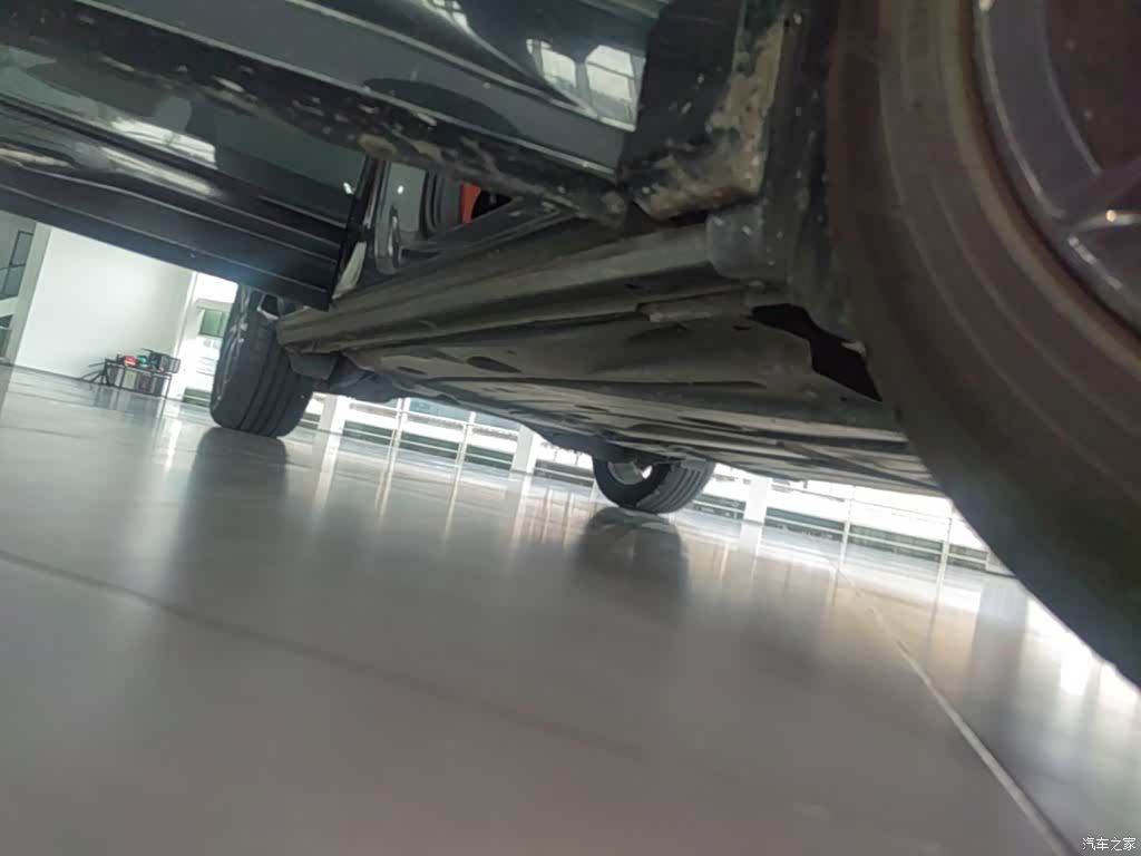 Audi Q2L, 2019 21