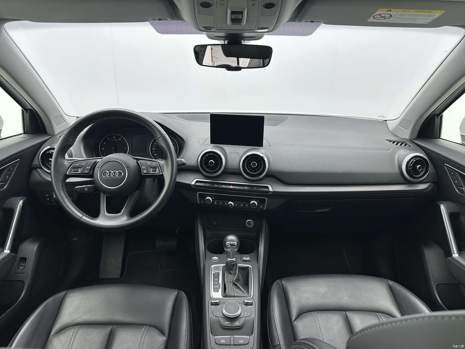 Audi Q2L, 2022 7