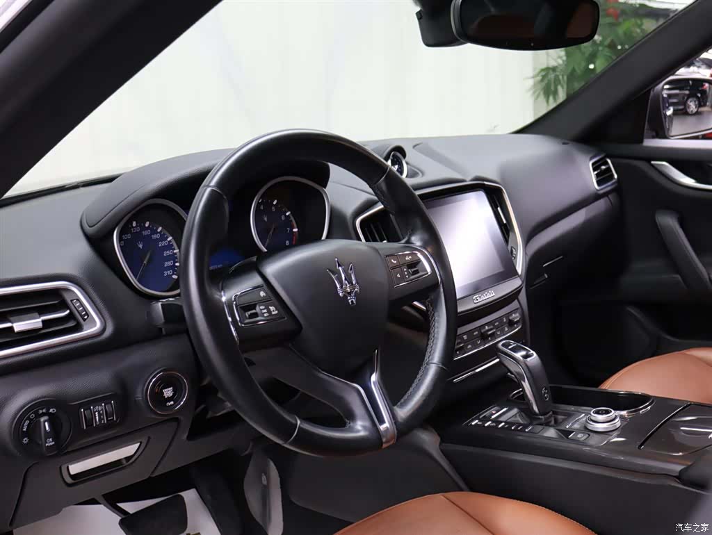 Maserati Ghibli, 2020 7