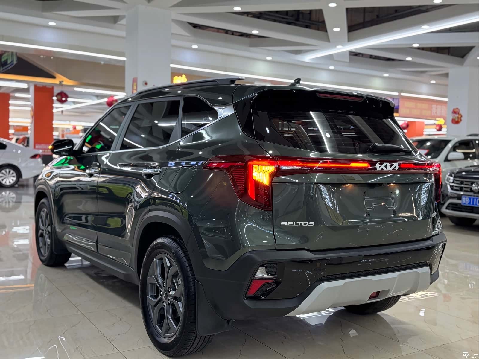 Kia Seltos, 2023 4