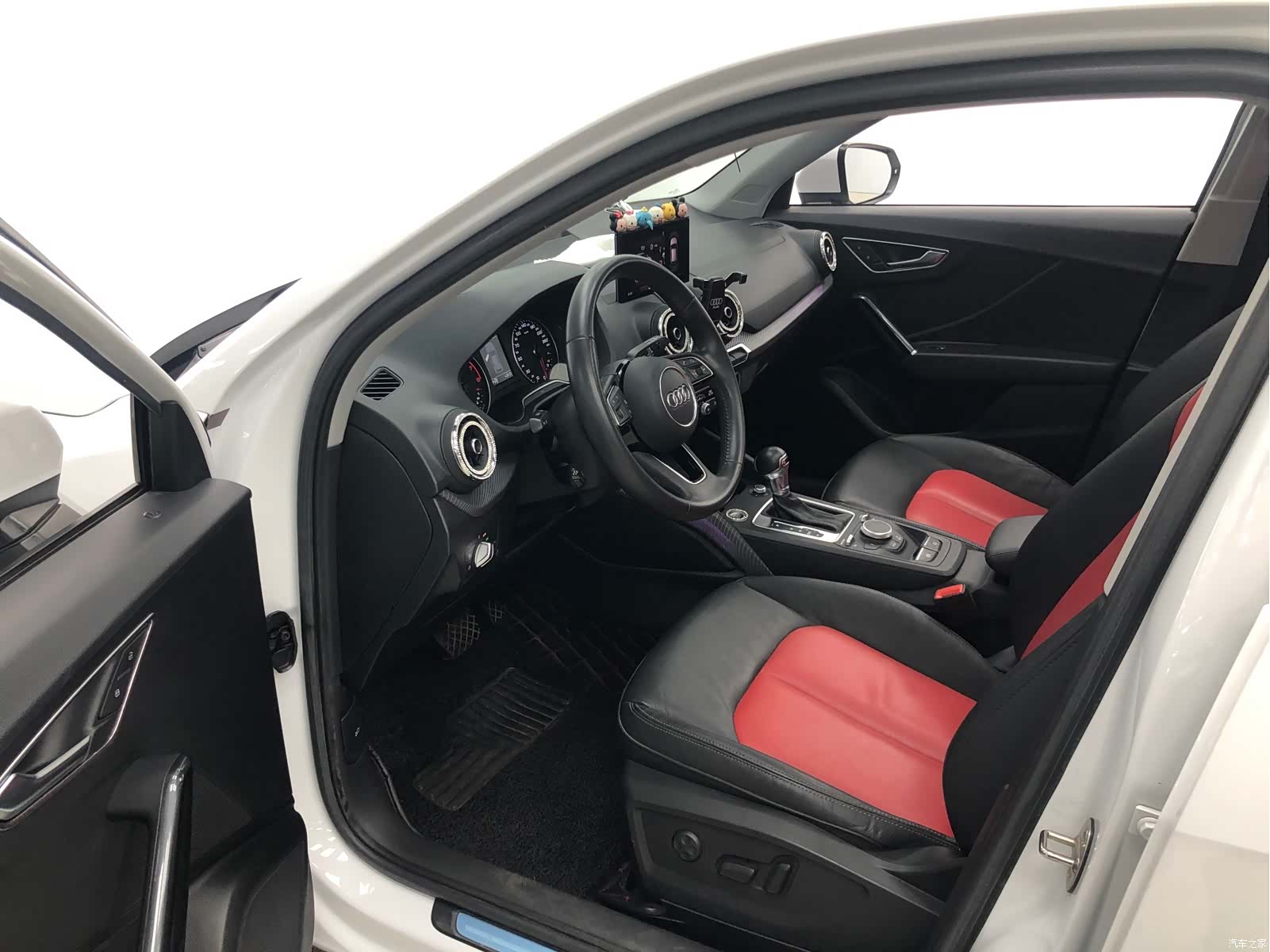 Audi Q2L, 2021 9