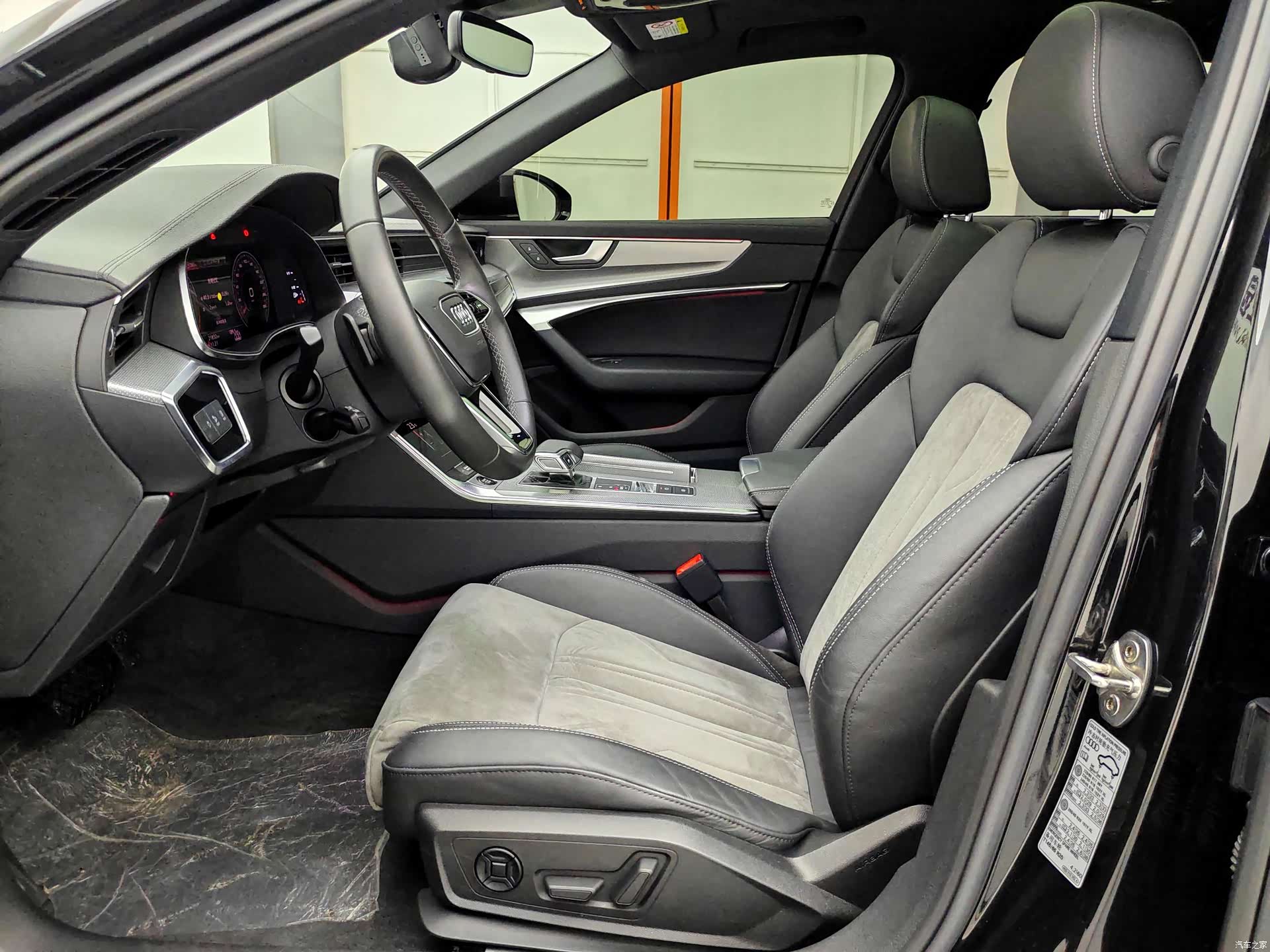 Audi A6L, 2021 все фото