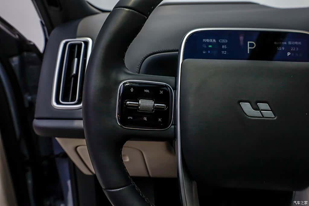 Li Auto L8, 2025 28