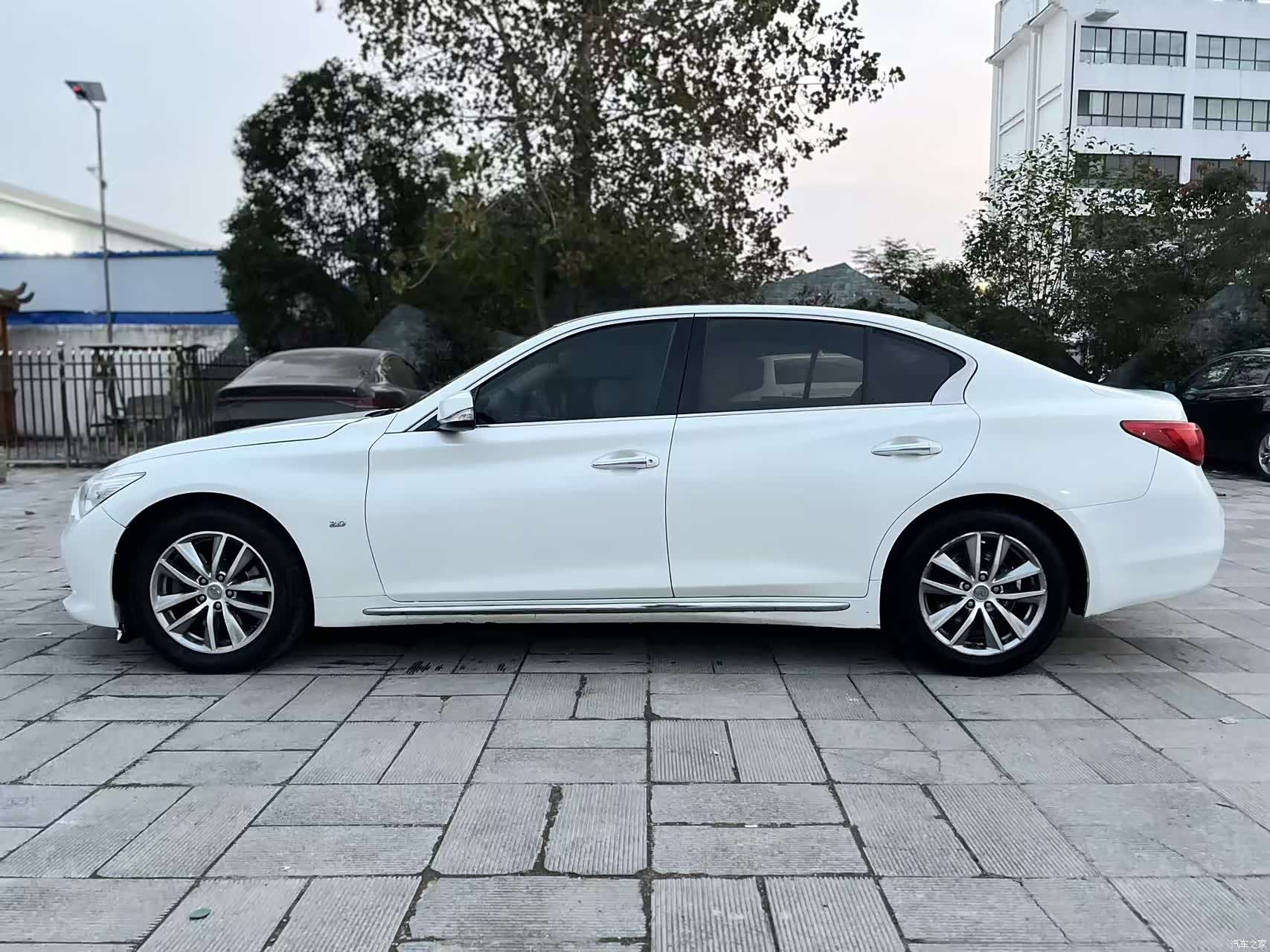 Infiniti Q50L, 2016 4