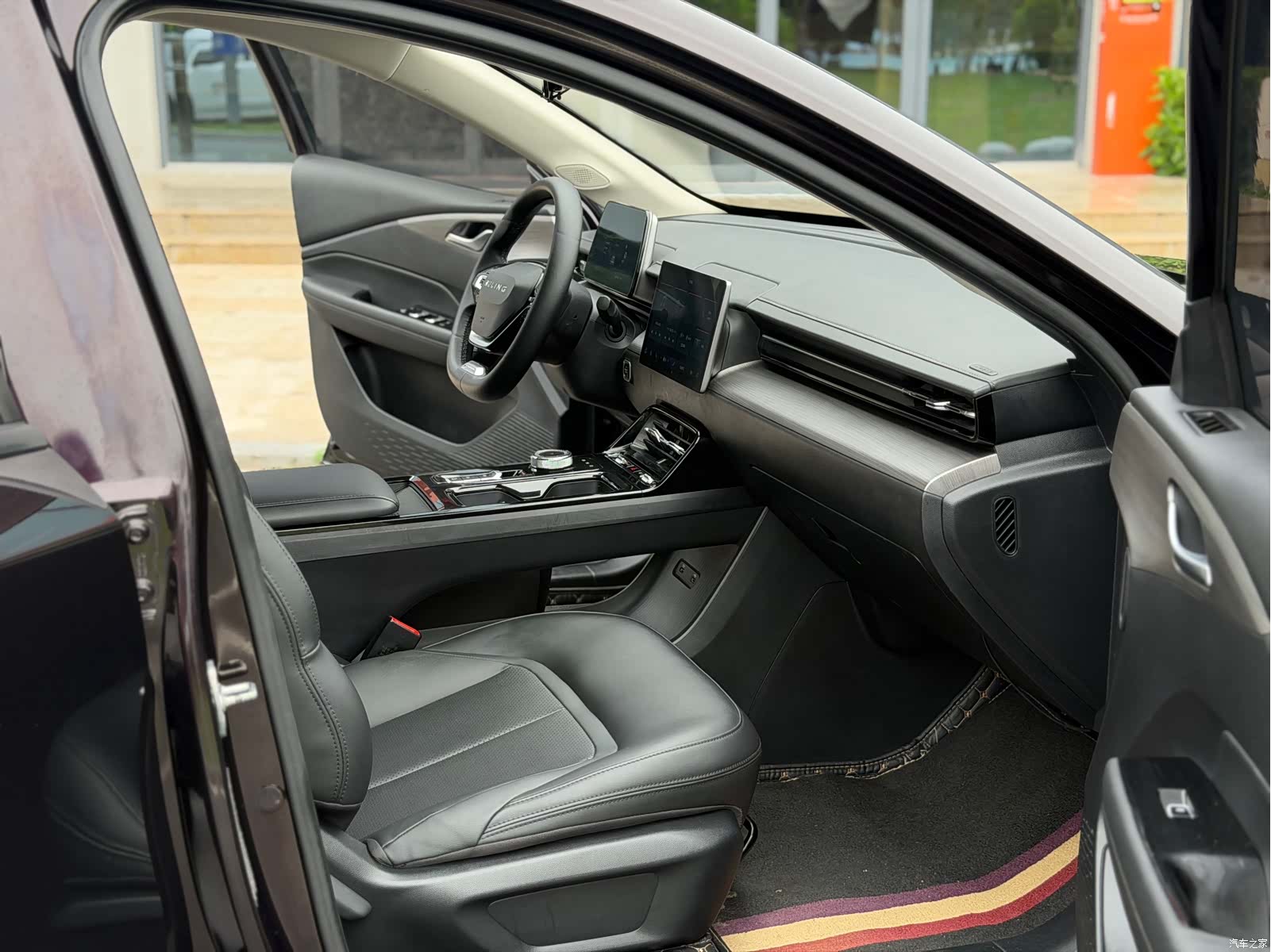 Wuling Starlight, 2023 10