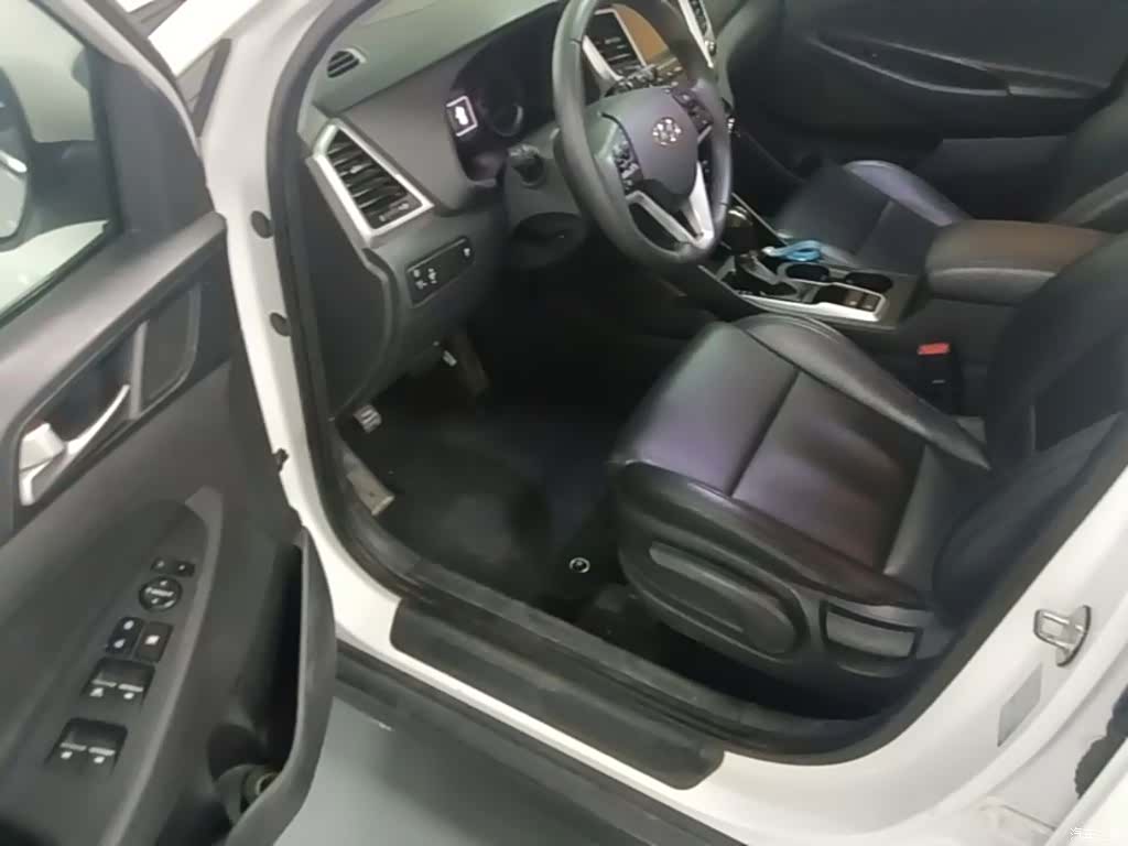 Hyundai Tucson, 2016 16