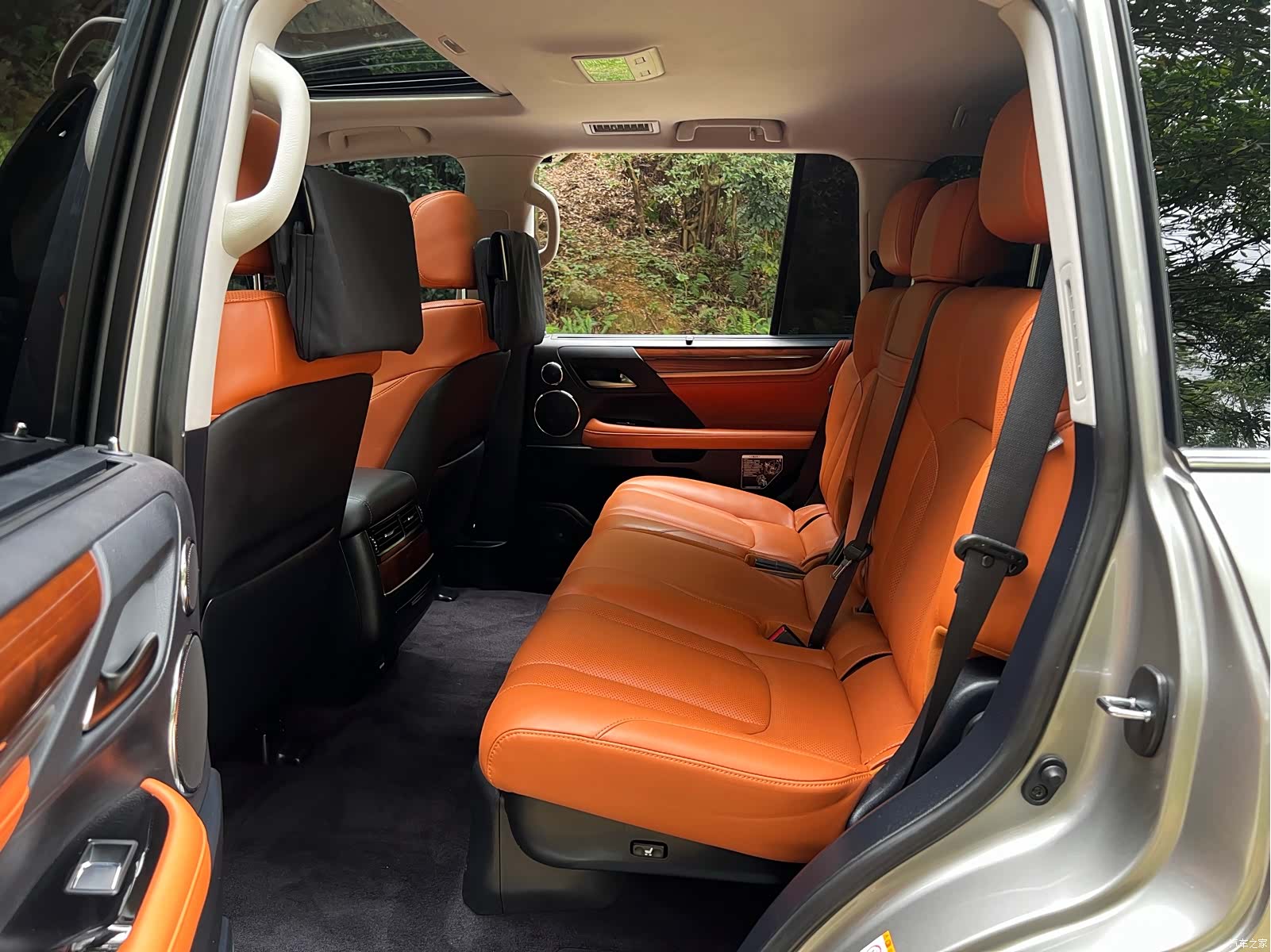 Lexus LX, 2017 10