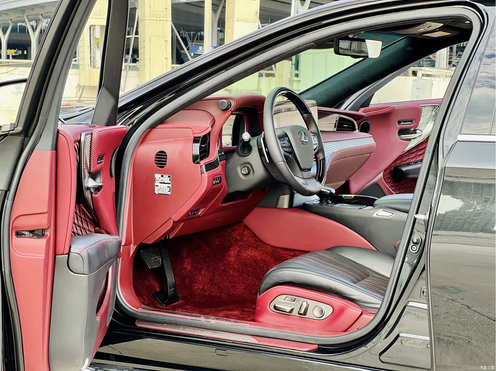 Lexus LS, 2021 все фото