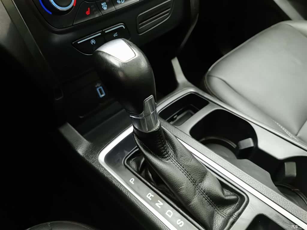 Ford Kuga, 2017 13
