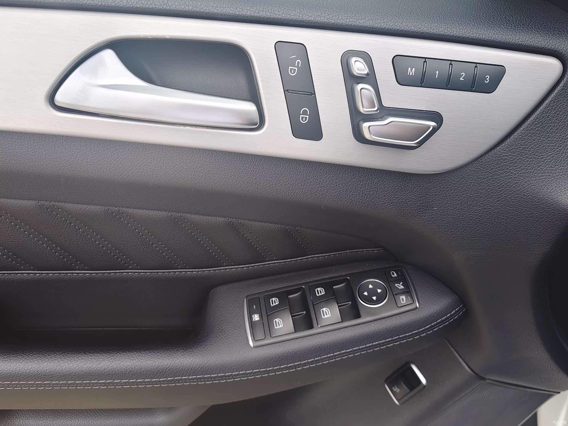 Mercedes-Benz GLE, 2017 24
