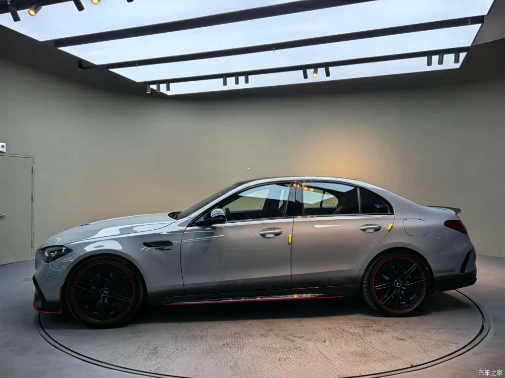 Mercedes-Benz C-Class, 2025 6
