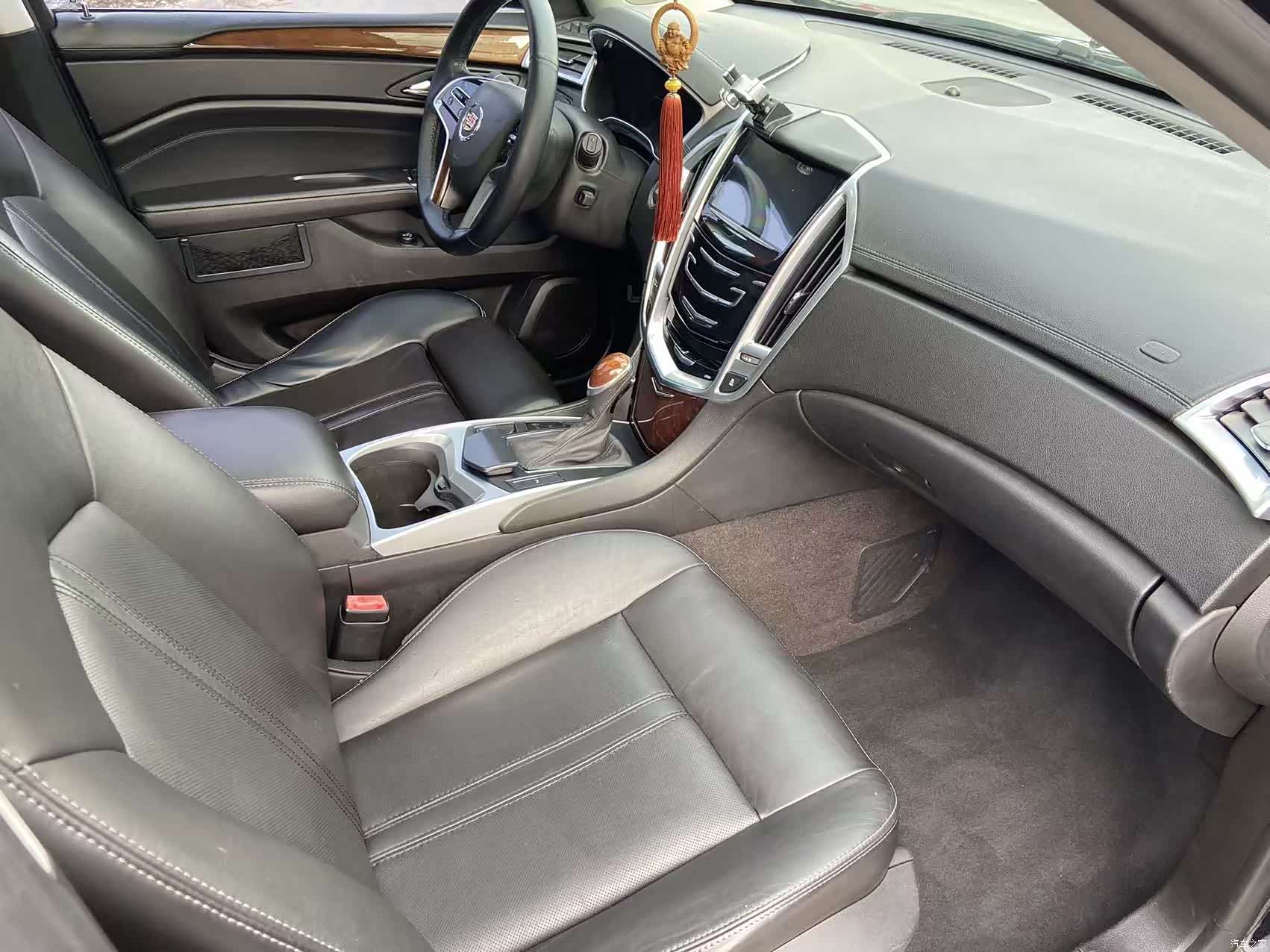 Cadillac SRX, 2013 13