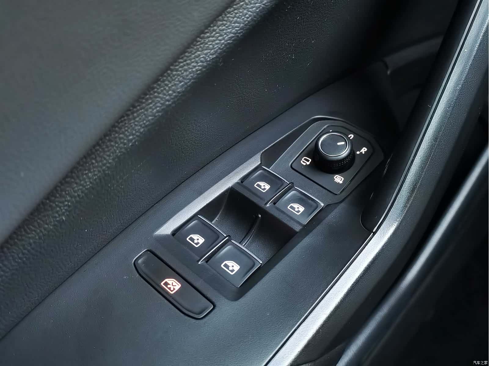Volkswagen Sagitar, 2020 17
