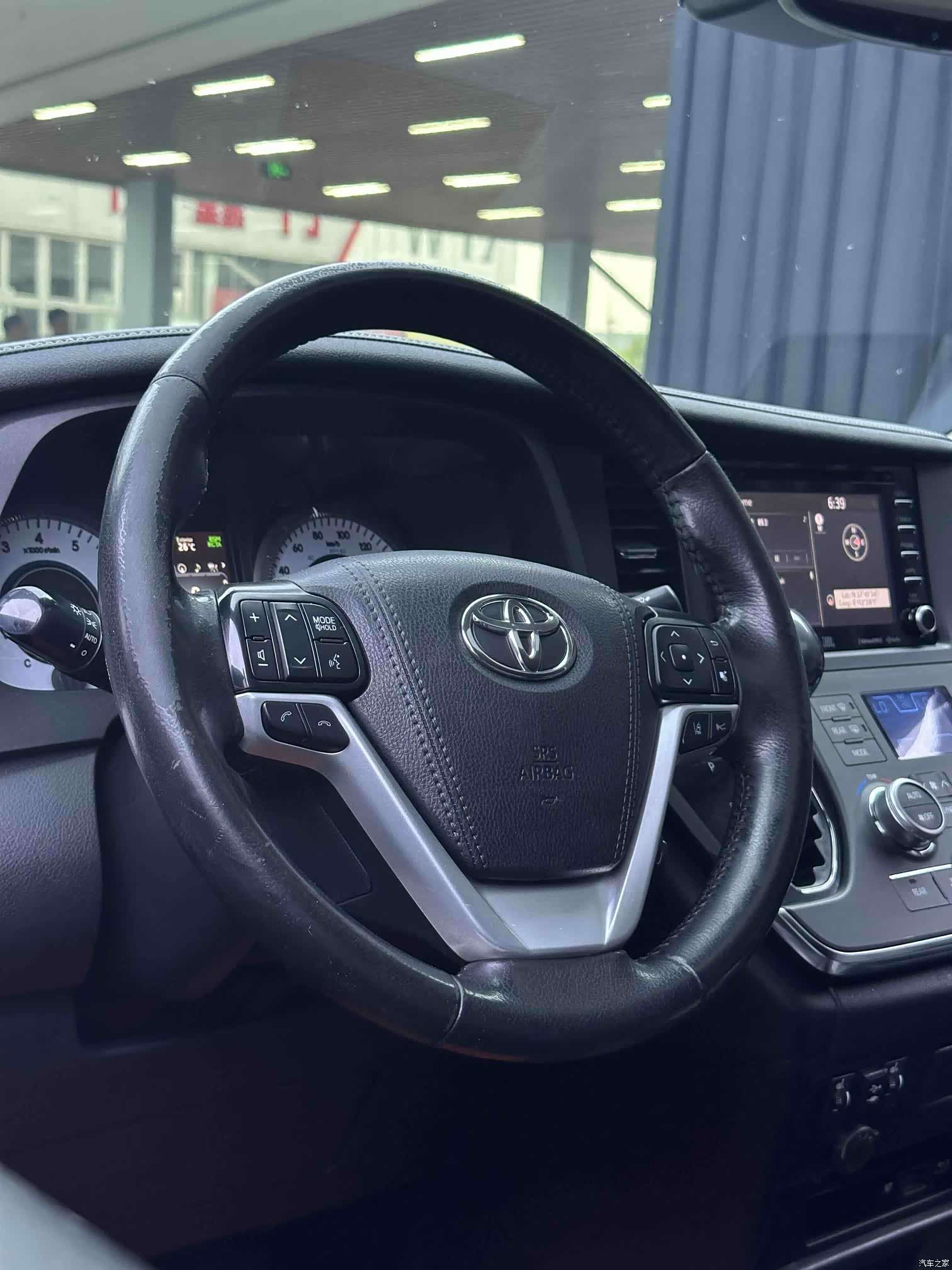 Toyota SE, 2019 3
