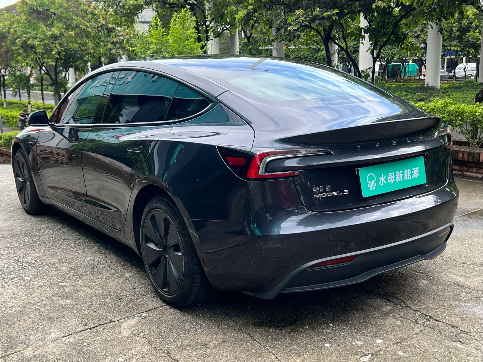 Tesla Model 3, 2024 4