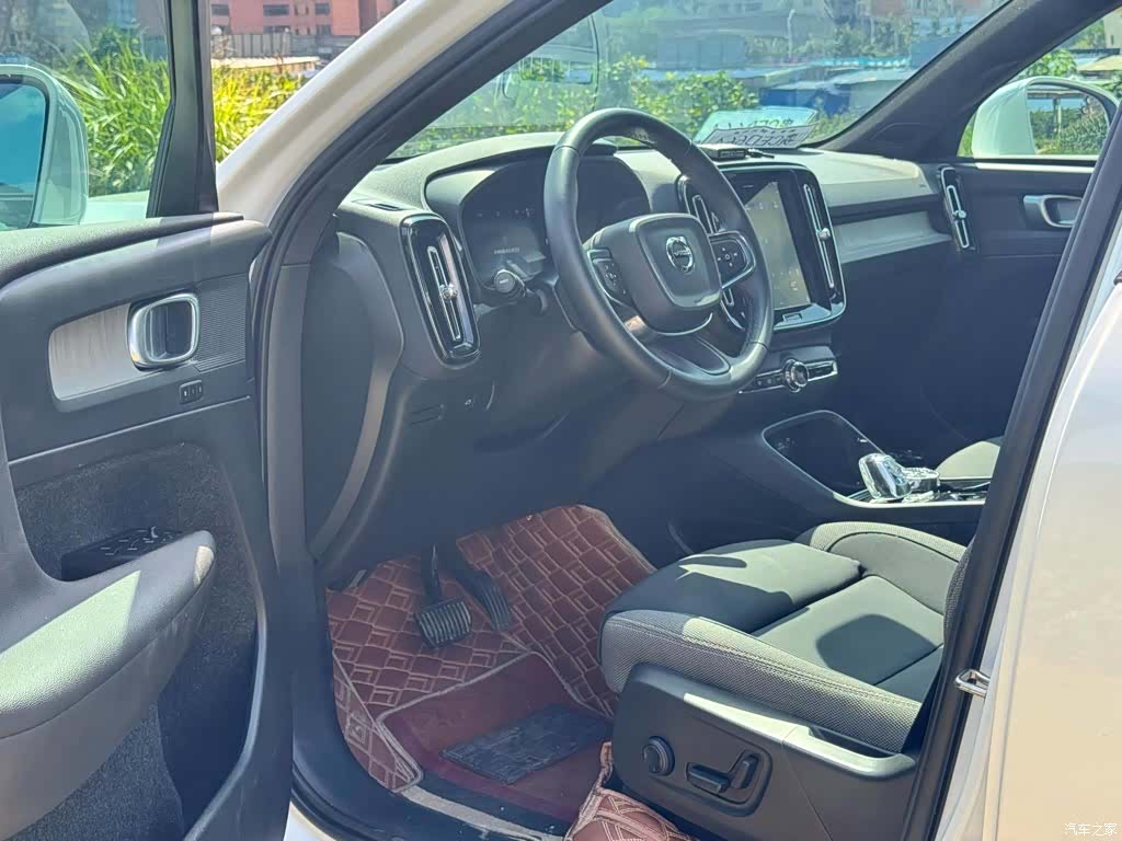 Volvo XC40, 2024 7