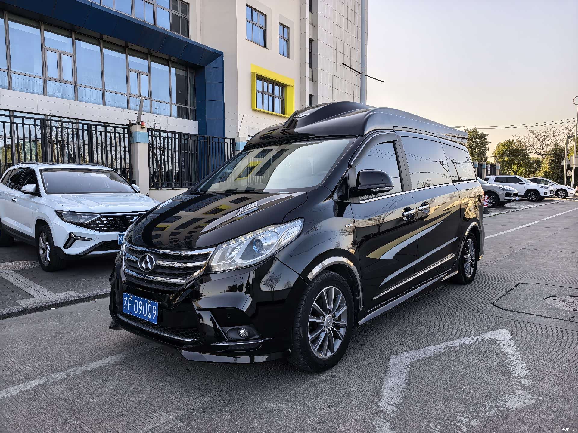 Maxus G10