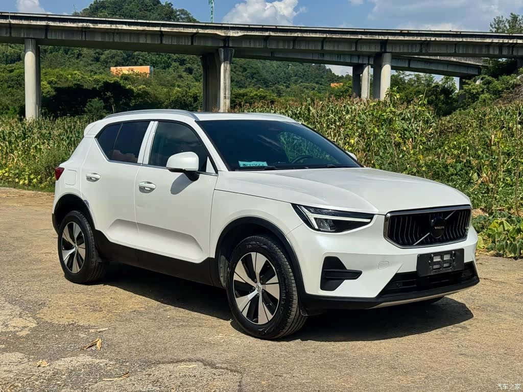 Volvo XC40, 2024 3