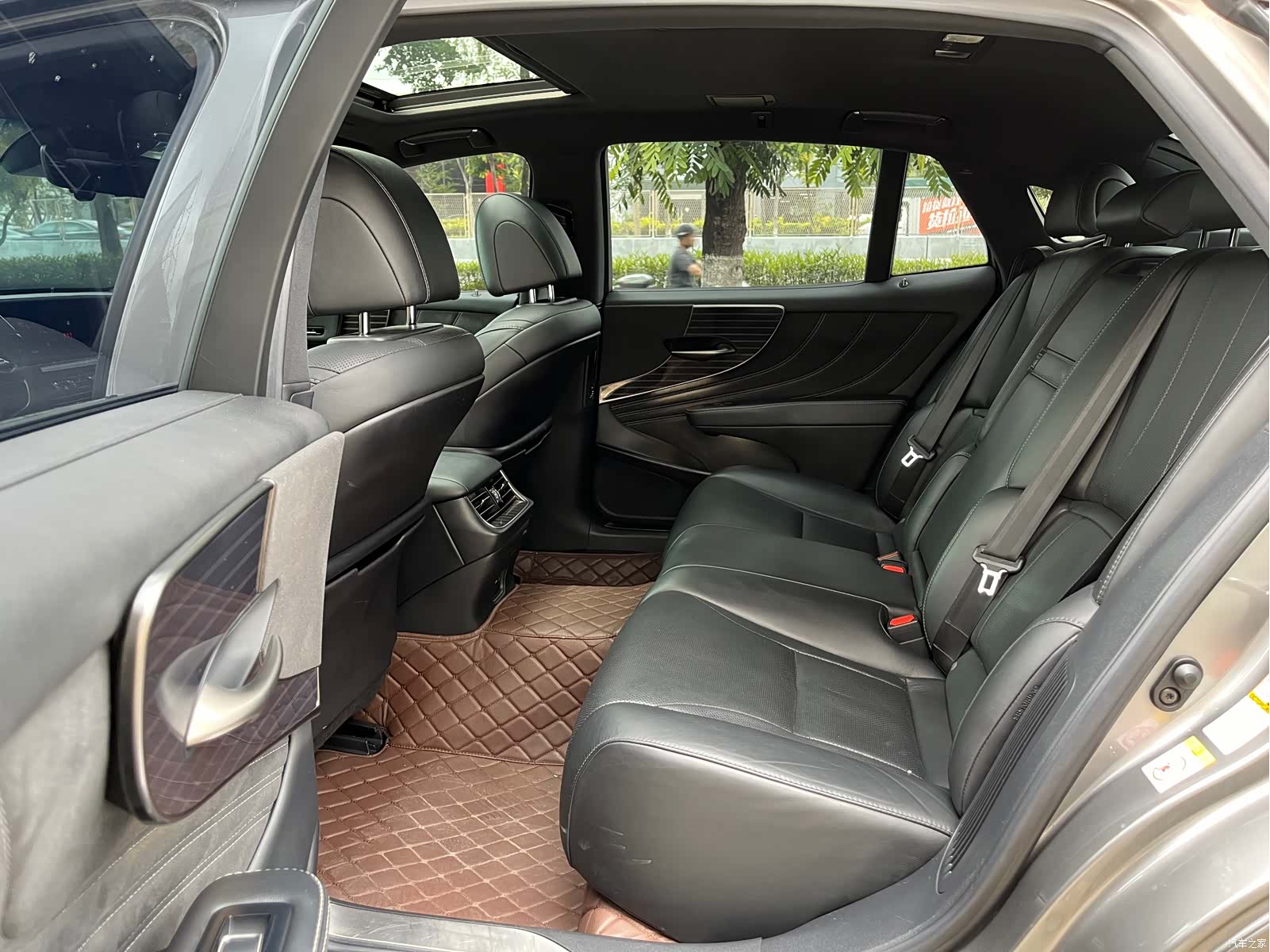 Lexus LS, 2019 17