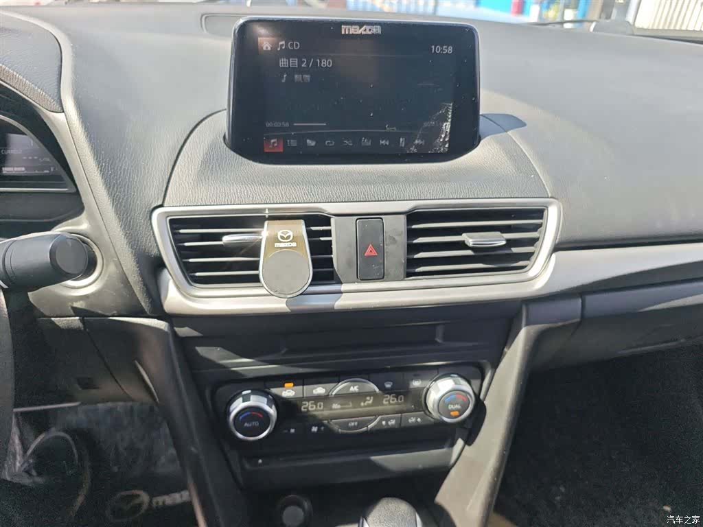 Mazda Mazda3, 2019 13