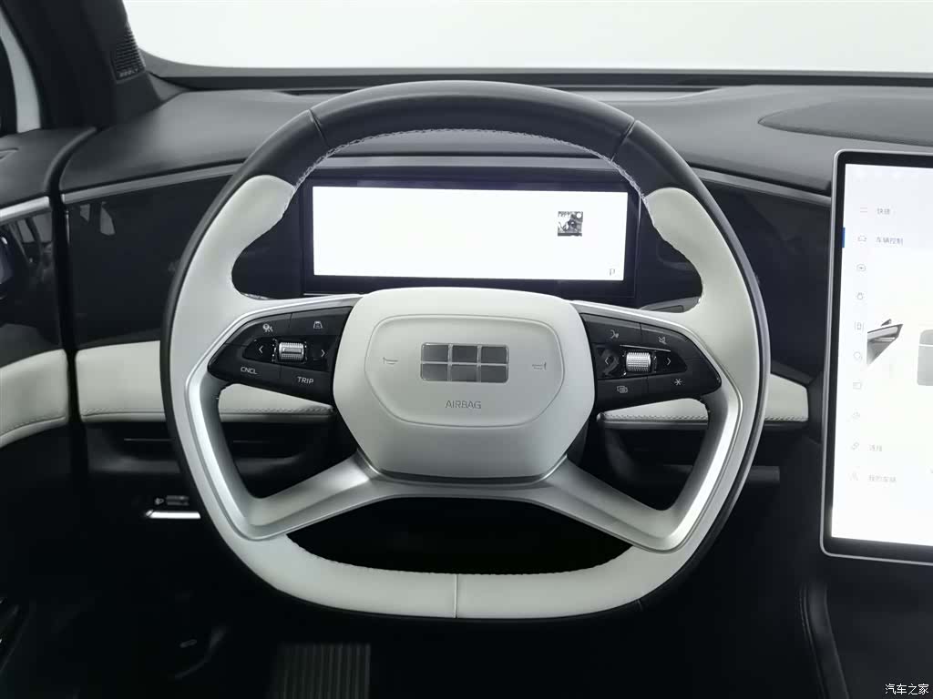 Geely Galaxy L7, 2024 11