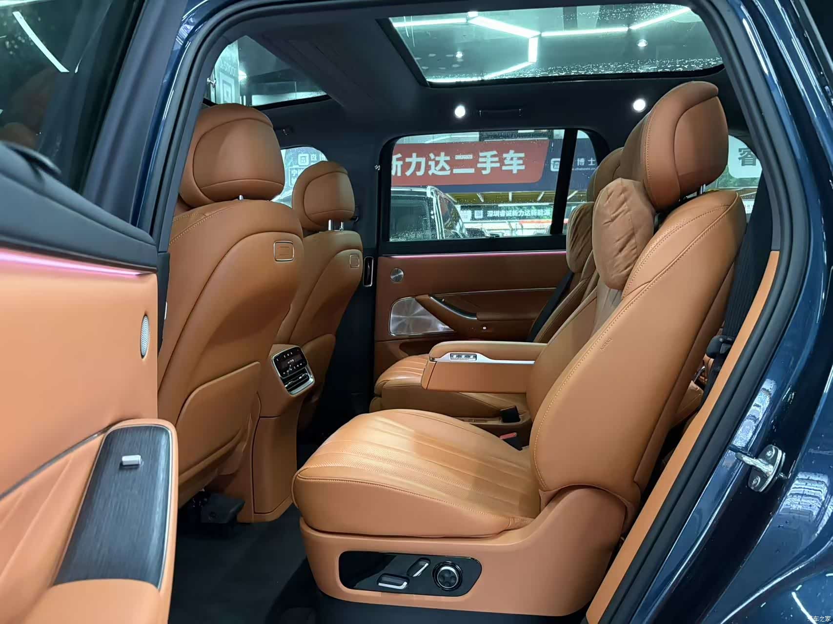 AITO M8, 2025 7