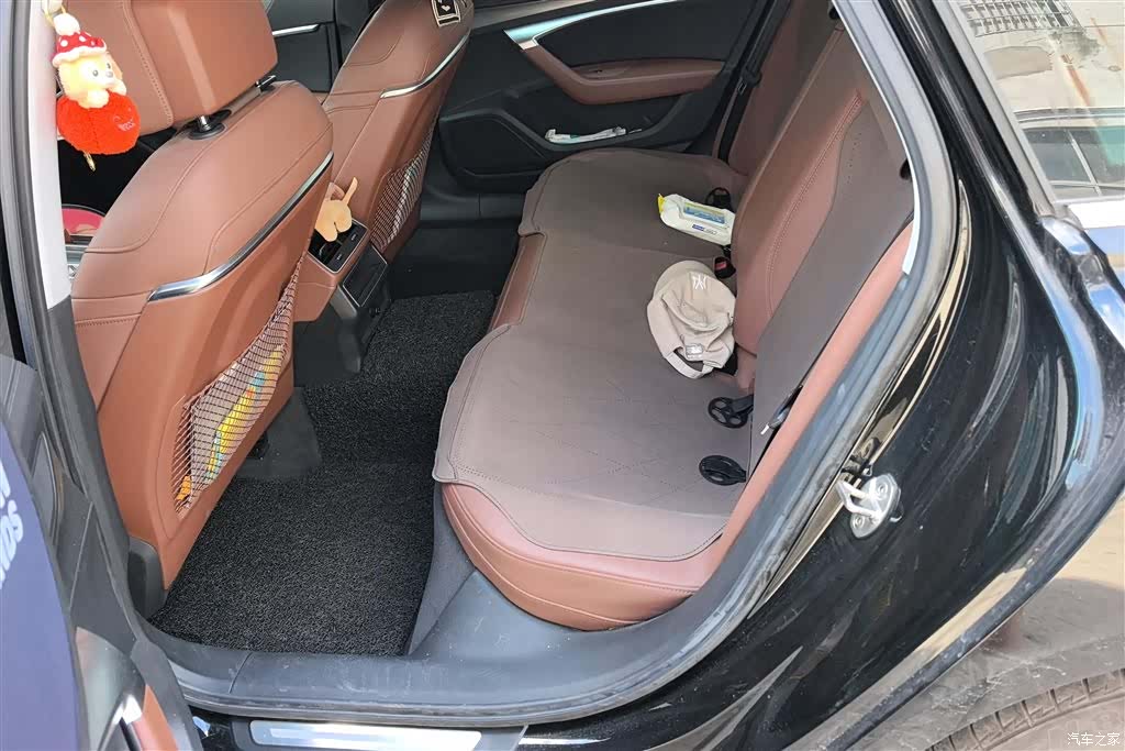 Audi A6L, 2019 11