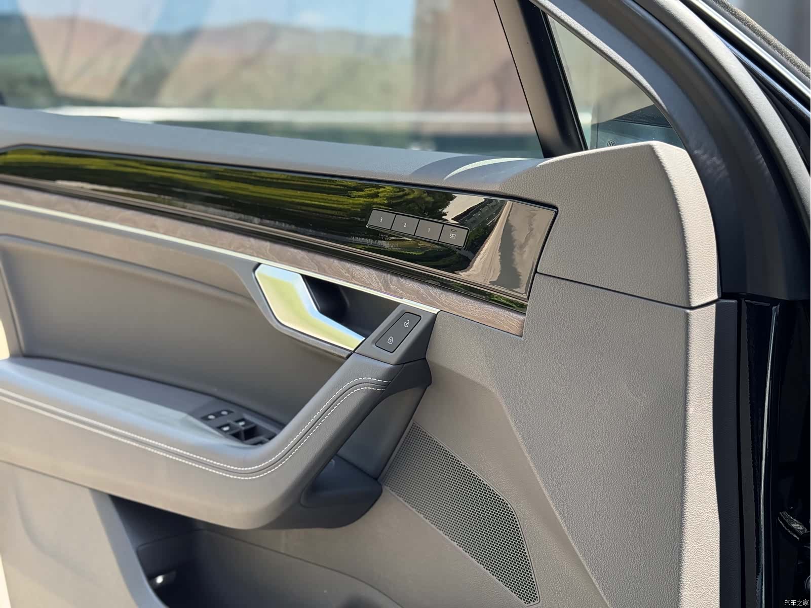 Volkswagen Touareg, 2021 10