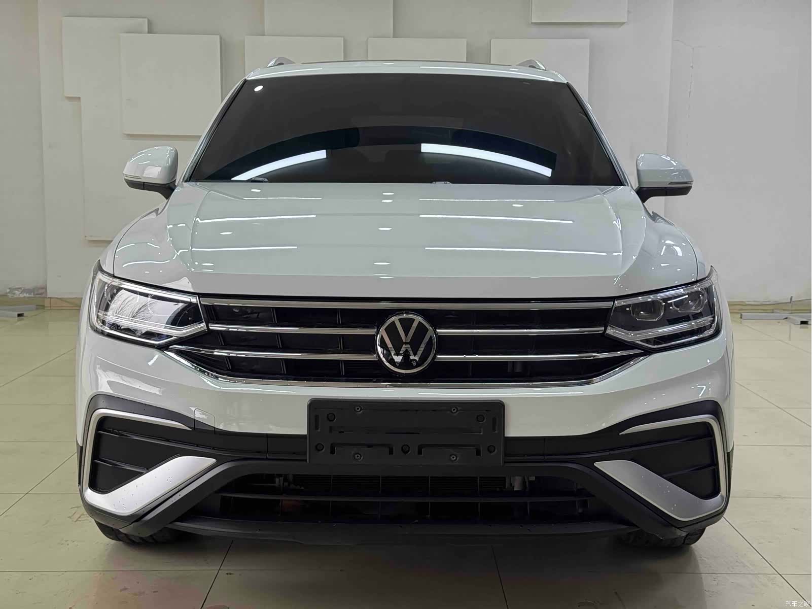 Volkswagen Tiguan L, 2022 2