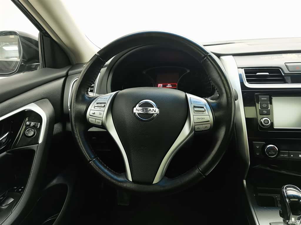 Nissan Teana, 2018 11
