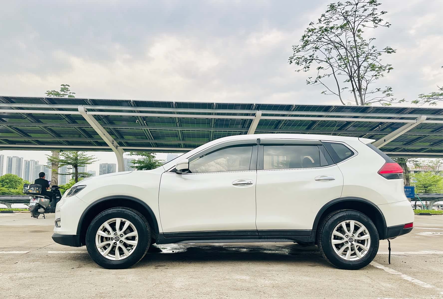Nissan X-Trail, 2018 4