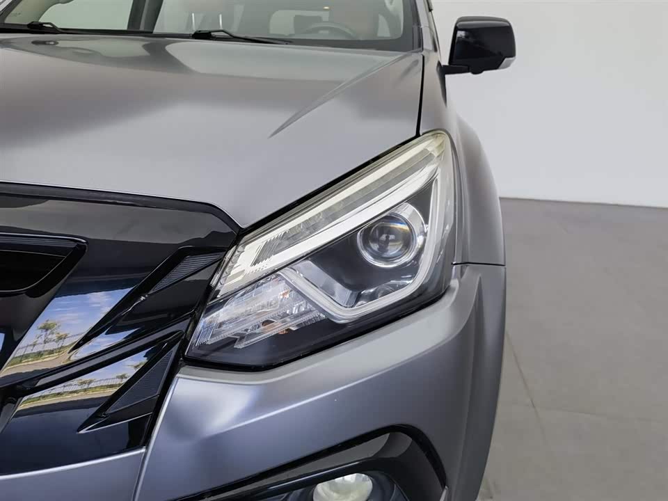 Isuzu mu-X Shepherd Ranger