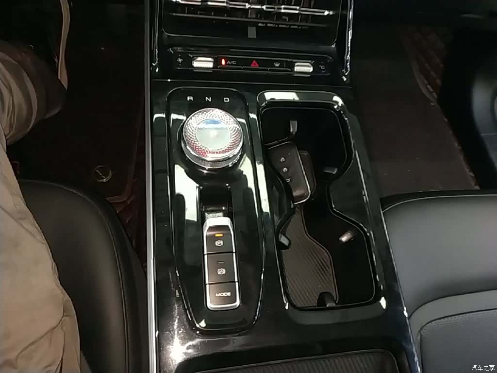 Wuling Starlight, 2025 14