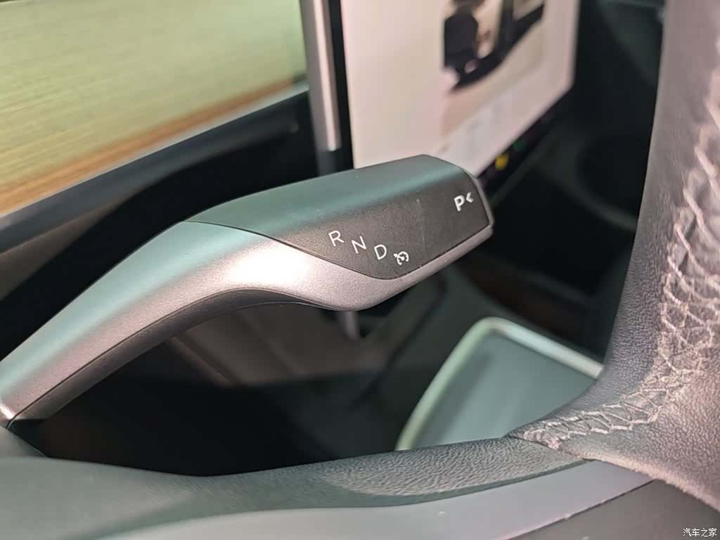 Tesla Model Y, 2022 14