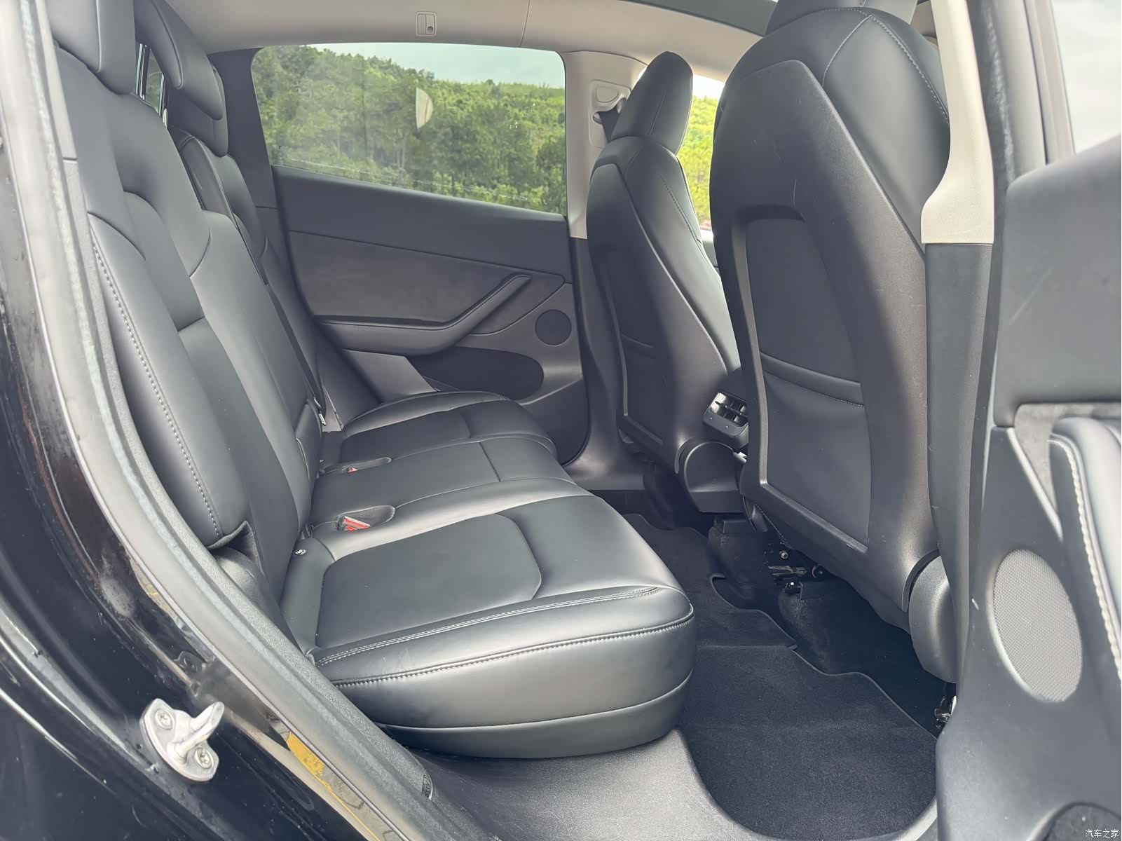 Tesla Model Y, 2022 11