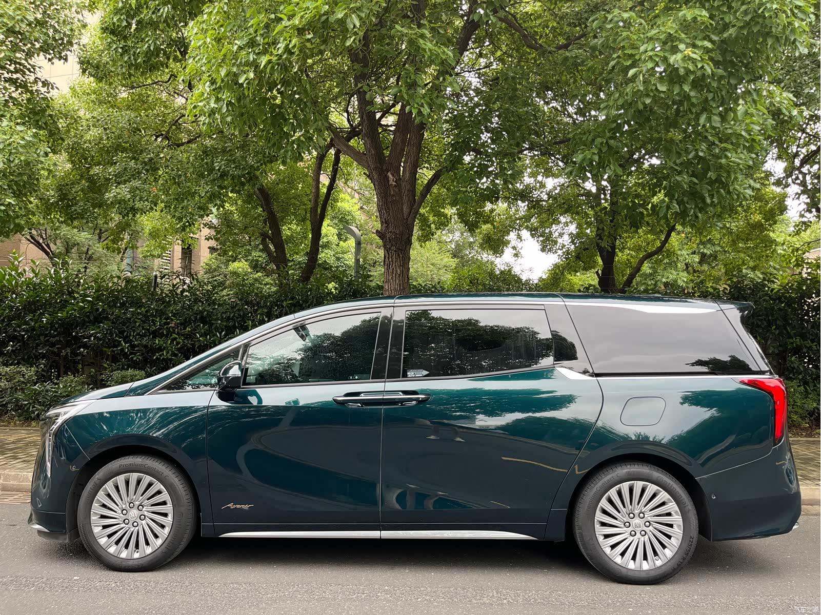 Buick Century, 2023 3
