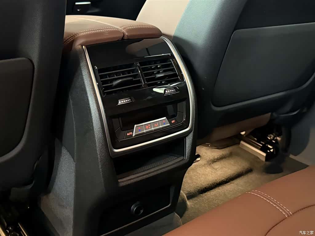 BMW X6, 2025 25