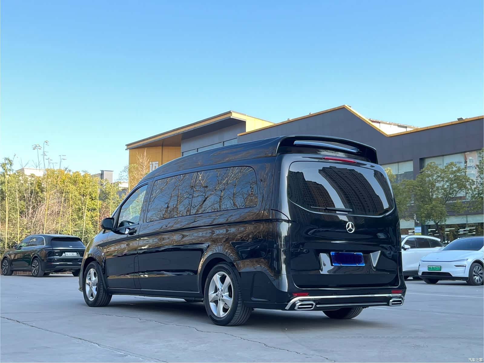 Mercedes-Benz 9, 2018 30